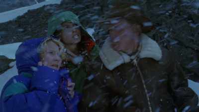 Claire, everybody, over here. - The Primevals