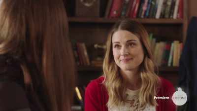 - Claire.
- It would be really good - Christmas Around the Corner