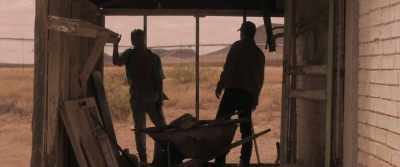 - [clanks]
- See what we're dealing with. - Dig