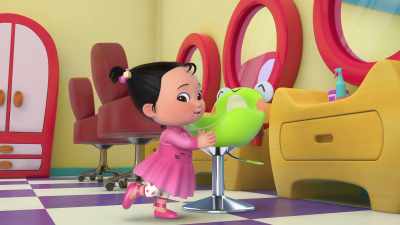 ♪ Clap, clap, clap,
clap, clap, clap, clap ♪ - CoComelon Lane