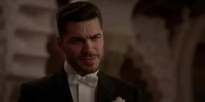 Clarence would introduce
his father to his mother. - Vampire Academy