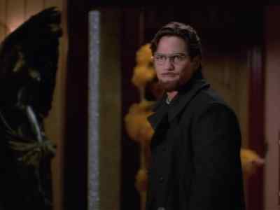 - Clark, are you okay?
- Yeah. - Lois & Clark: The New Adventures of Superman