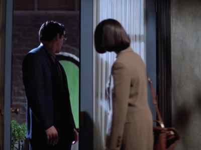 Clark? Come in. - Lois & Clark: The New Adventures of Superman