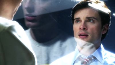 Clark, did you see her too? Huh? - Smallville