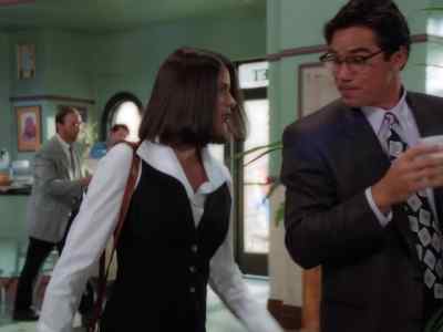 Clark, do I look okay to you? - Lois & Clark: The New Adventures of Superman