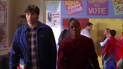 Clark, I know we've
had our differences lately. - Smallville