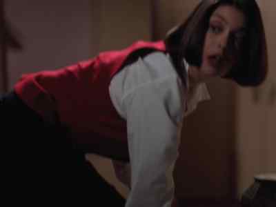 Clark, I'm gonna go down
to the lobby. - Lois & Clark: The New Adventures of Superman