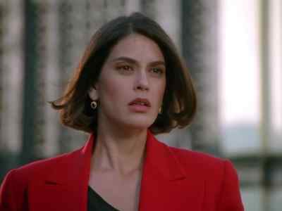 Clark. - Lois & Clark: The New Adventures of Superman