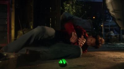 - Clark!
- Ugh. - Smallville