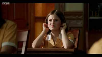 CLASS CHATTERS, STOPS ABRUPTLY - Malory Towers