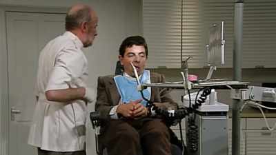 CLASSICAL MUSIC PLAYS - Happy Birthday Mr Bean