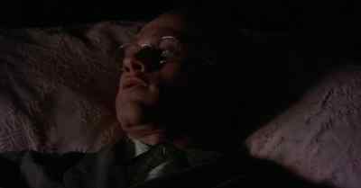 (♪ Classical music) - Slaughterhouse Five