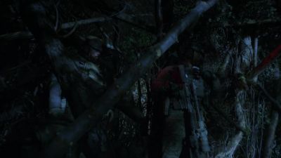 CLAY:
Friendlies coming in. - SEAL Team
