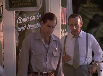 Clayton, I-I need to have
a word with you. - Quantum Leap