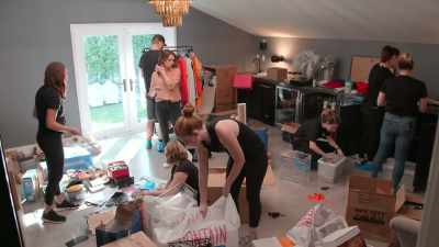 [Clea] The only solution right now
is to get new product. - Get Organized with The Home Edit
