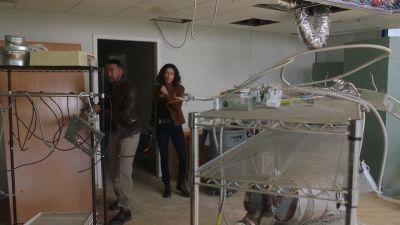 Clear.
He's not here. - NCIS: New Orleans