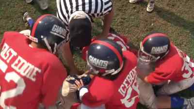 - Clear it out. Let's go.
- All right, guys. Way to go. - Little Giants