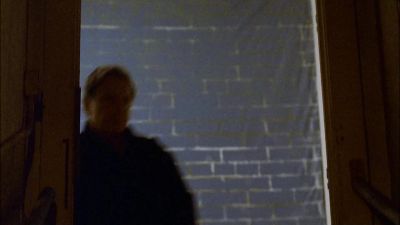 Clear.
Tony, go, go. - NCIS