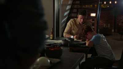 - Clearly it's bothering you.
- Listen, - 9-1-1