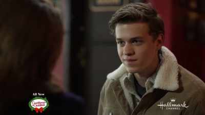 Clearly they want
one last Christmas here. - Sister Swap: A Hometown Holiday