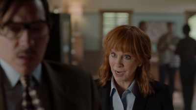 -[clears throat]
-[inhaler whistles] - Reba McEntire's The Hammer