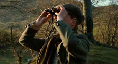 (clears throat) Please, Mr Liddell.
Would you sign your name, please? - Chariots of Fire