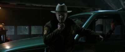 Clearys ain't never been
known to be, uh, violent. - Lowlifes