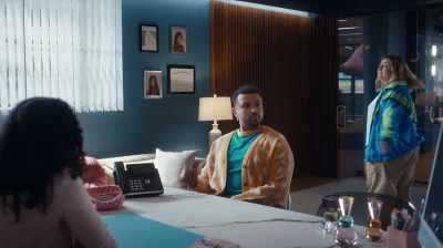 - Clem! Vegan, if possible! - Okay, so... not pie. - The Z-Suite