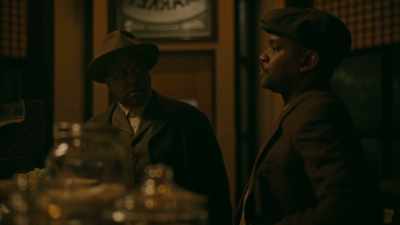 Clerk: Oh, merci. - The Porter