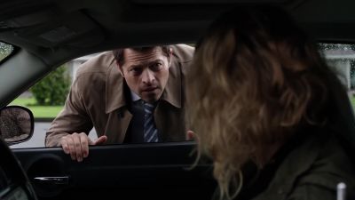 [ Click ]
You got here quickly. - Supernatural