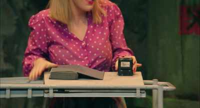 (clicking)
(audience snickering) - The Toxic Avenger: The Musical