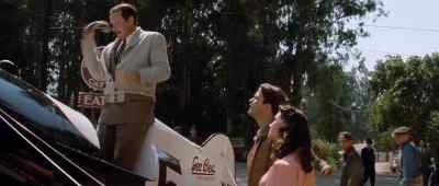[ Cliff ]
She's a beauty, Mr. Hughes. - The Rocketeer