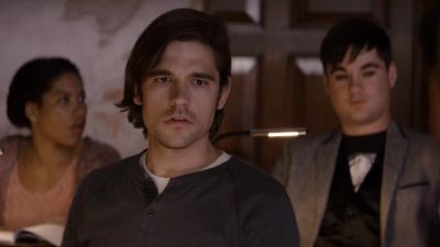            [clinking] - The Magicians