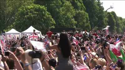 clip-tt8358168-s0e0 - The Royal Wedding Live with Cord and Tish!