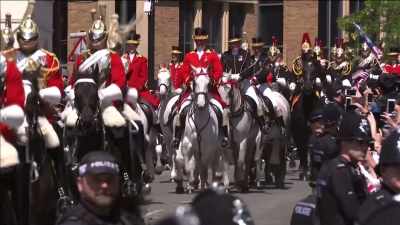 clip-tt8358168-s0e0 - The Royal Wedding Live with Cord and Tish!