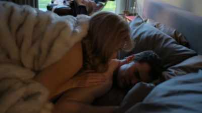 - Clive, wake up.
- Hmm? - Your mum's here. - Funny Woman