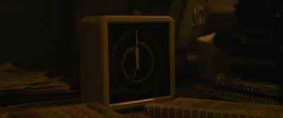 - [clock ticking]
- [indistinct chatter] - Pig