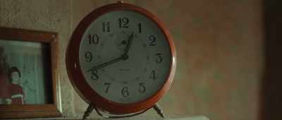 [clock ticking] - Wingwomen