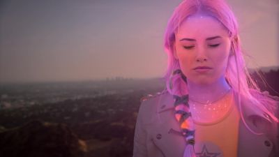 Close your eyes. - Marvel's Runaways