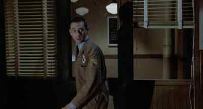 Close the door, Bob! - Pandemonium