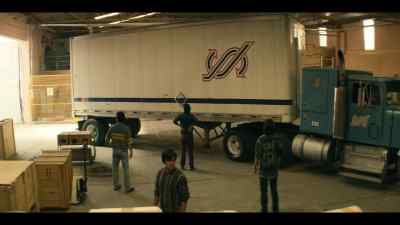 Close the doors! - Narcos: Mexico
