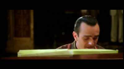 Close-up on Blitzstein.
On his own and nervous. - The Eyes of Orson Welles
