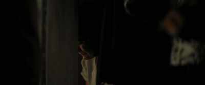 [clothes hangers rattling] - Texas Chainsaw Massacre
