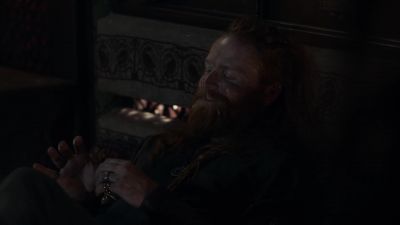 -[Cnut] Did you see the Ealdormen?
-I did. - The Last Kingdom