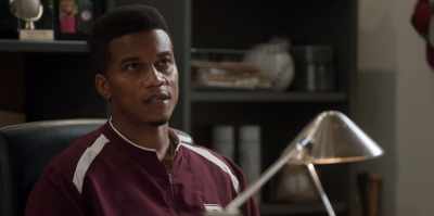 - Coach, is that for real?
- Look, relax, ok? It's gonna be fine. - All American: Homecoming