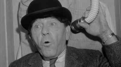 Coast is clear. - The Three Stooges Go Around the World in a Daze