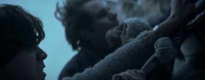 Coco, take this. It's bigger. - Society of the Snow