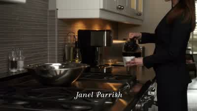 Coffee's fresh. - Pretty Little Liars