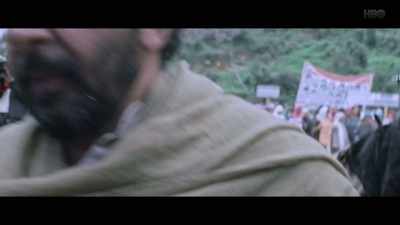 Cofnij się. Stać. Do tyłu, powiedziałem. - No Fathers in Kashmir