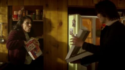 - Cold pizza.
- Oh. - La Brea